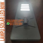 lampu jalan solar 80w